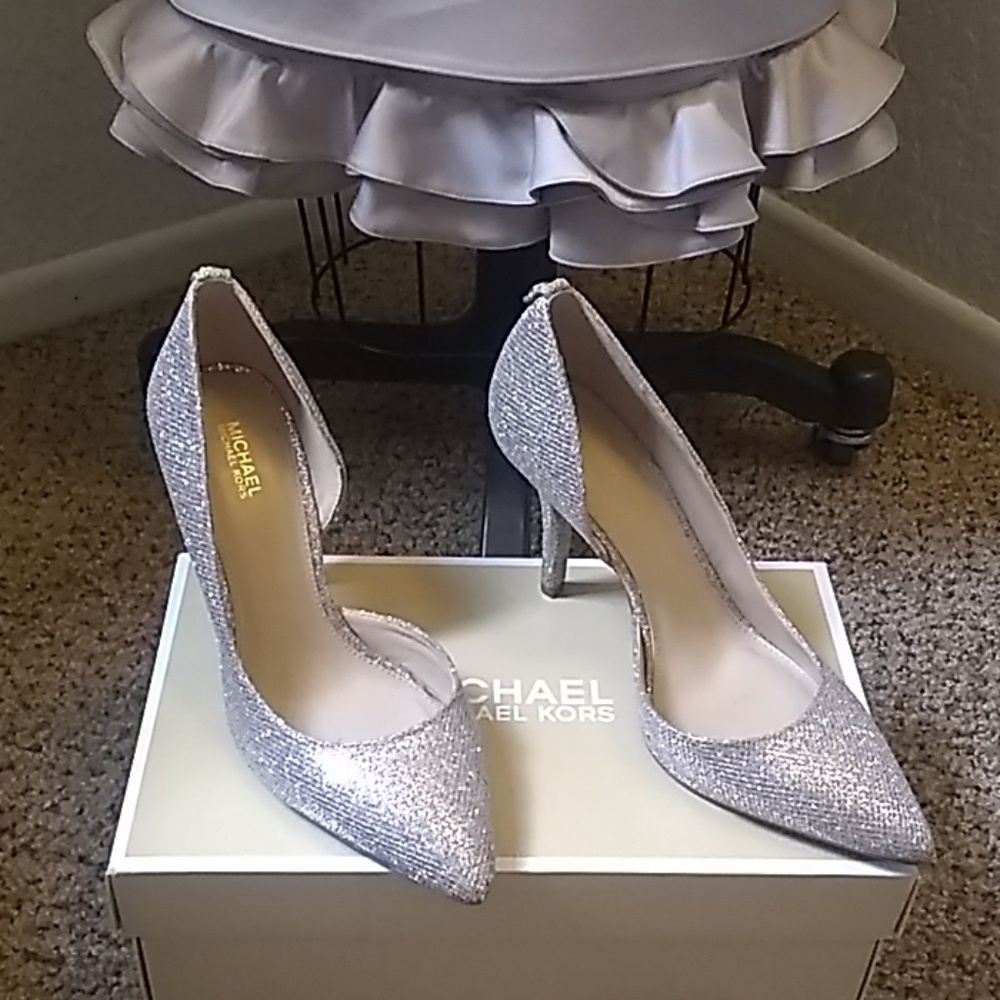 Michael Kors pump heels